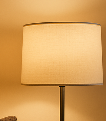 Warmweiße LED Beleuchtung mit angenehmer Lichtstimmung im Wohnraum